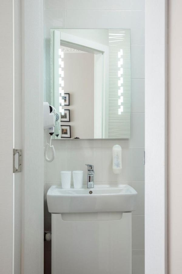 Home Living Dream Apartments Novi Sad Luaran gambar